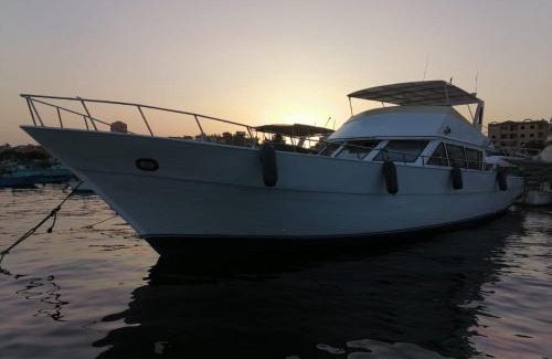 Al Mamsha El Seyahi Boat Rental | Zafeer