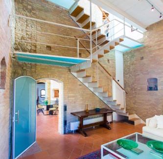 San Gimignano City Centre Apartment | Zafferano Rooftop Terrace Tower House