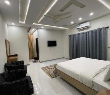 E-11 Sector Bed & Breakfast | Zainab Lodges