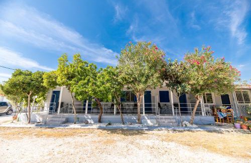 Agios Sostis Apartment | Zante Riva Studios