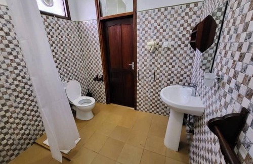 Bwejuu Beach Hotel | zanzinite beach spa hotel