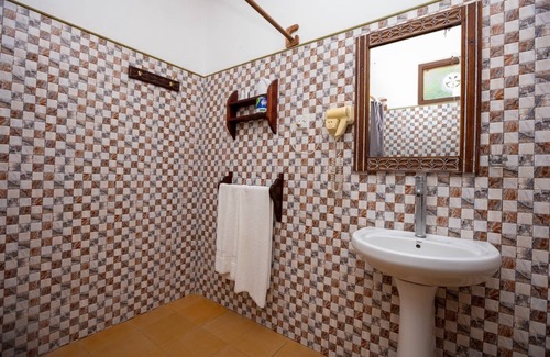 Bwejuu Beach Hotel | zanzinite beach spa hotel