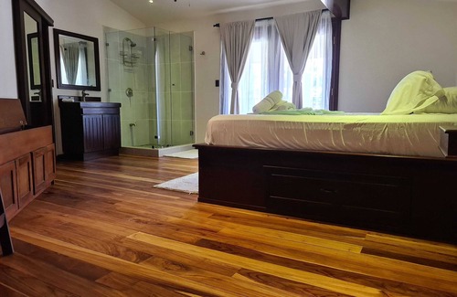 Dominical Hotel | Zarcero King Room at Hona Beach Hotel