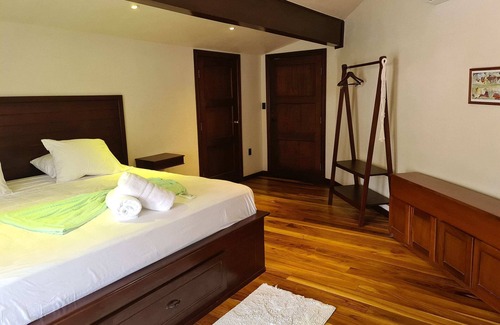 Dominical Hotel | Zarcero King Room at Hona Beach Hotel