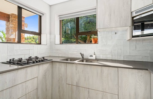 Mountainside Apartment | Zaria Sun Cottage