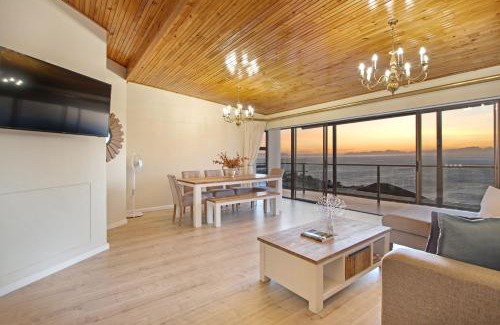Mountainside Apartment | Zaria Sun Penthouse by Host Agents
