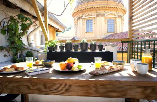 Old Town Apartment | Ze Perfect Place - Vieux Nice - Exceptionnel Appartement - Calme et Terrasse avec vues