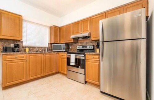 Central Corals Apartment | Zebra House Oasis, Ultimate Ft. Lauderdale Studio