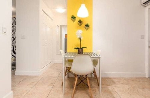 Central Corals Apartment | Zebra House Oasis, Ultimate Ft. Lauderdale Studio