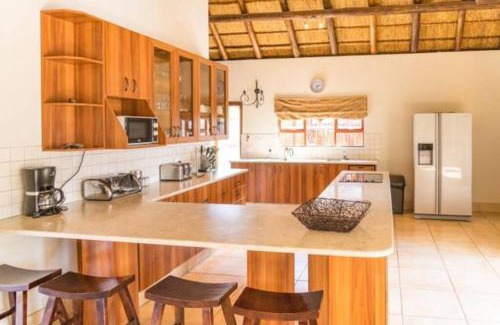 Leeupoort Villa | Zebula Golf and Wildlife Estate - Hornbill Paradise Pax 8 - Moi Signature Luxury villa