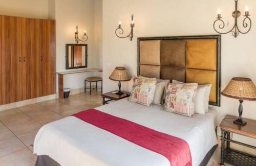 Leeupoort Villa | Zebula Golf and Wildlife Estate - Hornbill Paradise Pax 8 - Moi Signature Luxury villa