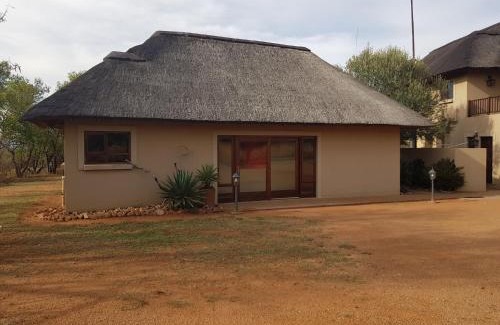 Leeupoort Villa | Zebula Golf and Wildlife Estate - Squirrel Pandemonium Pax 12 - Moi Signature Luxury villa