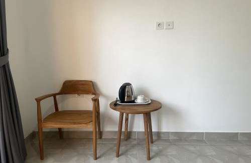 Batu Bolong Hotel | Zee House