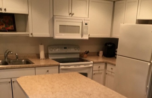 Riverside Apartment | Zee’s hideaway 4-4443