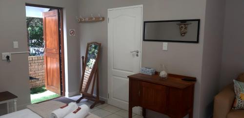 Van Dyks Bay Apartment | Zeezicht Unit with seaview from terrace