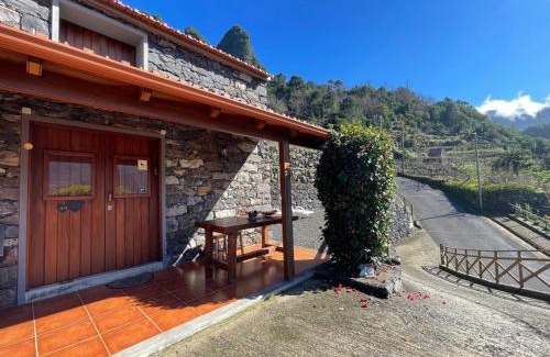 Sao Vicente Ski Chalet | Zef's Cottage