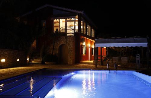 Nisaki Villa | Zeitouni Lodge