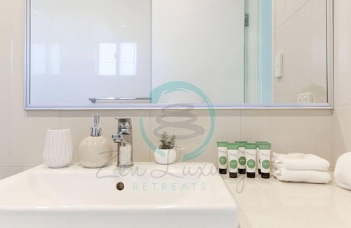 Darwin City Centre Apartment | ZEN At ARRAY: 2BR Retreat in CBD