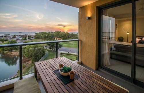 Darwin City Centre Apartment | Zen by the Ocean - 1 BR Executive Apt