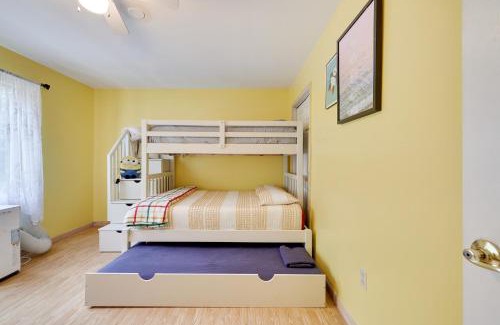 Pocono Summit House | Zen Den - Pocono LakeFront with Hot Tub !