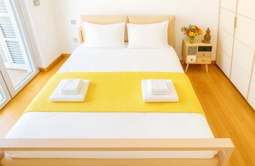 Pero Apartment | Zen Garden House - in front of the metro