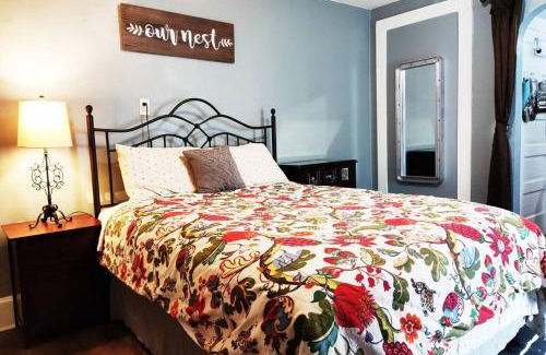 Near Eastside Apartment | Zen Haven 4- Close to Downtown Indianapolis- Private Studio with Queen Bed
