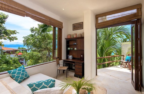 Conchas Chinas Villa | ZEN HILLSIDE VILLA - VIEWS AND FULL STAFF