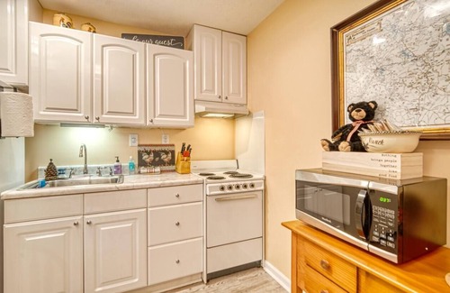 Hiawassee Cottage | Zen in the Woods - Gorgeous views! Multiple outdoor sitting spaces to enjoy.