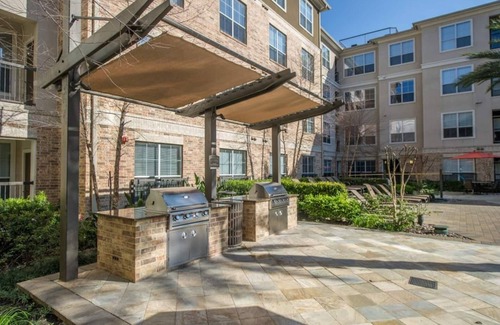 The Villages Apartment | "Zen" near the Med Center and Energy Corridor