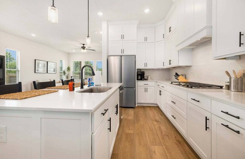 Rogers House | Zen Spot-4 mi to Promenade & Amp-Private Office