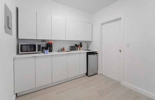 Northeast Miami Apartment | Zen Studio for a Getaway in Miami