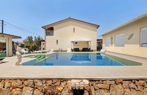 Seixal House | Zen Village Amarela