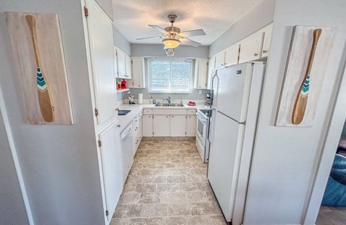 Okanagan-Similkameen Cottage | Zena's Penticton Beach Cottage