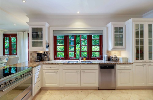 Gibbes House | ZenBreak Claridges #10 is a 3 bedroom luxury holiday villa moments away from Gibbs Beach