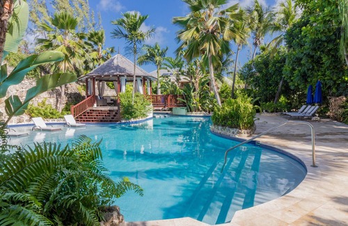 Gibbes House | ZenBreak Claridges #6 is a 3 bedroom luxury holiday villa moments away from Gibbs Beach