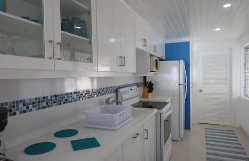Spring Garden Apartment | Zenbreak Freshwater Beachfront #6