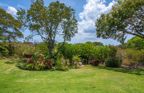Paynes Bay House | ZenBreak Highlands is a 4 bedroom luxury holiday home on Sandy Lane Estate