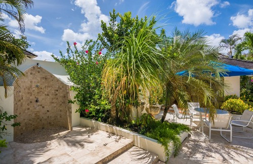 Paynes Bay House | ZenBreak Highlands is a 4 bedroom luxury holiday home on Sandy Lane Estate