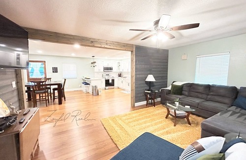 La Follette House | Zenful Retreat -