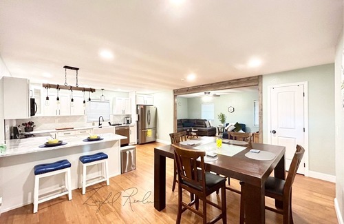 La Follette House | Zenful Retreat -