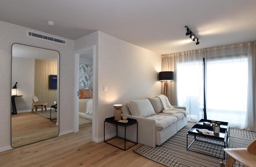 Montevideo Apartment | ZENHAUS - Vistas al Mar en Exclusivo Apartamento con Garage