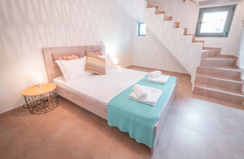 Pefkochori Villa | Zennova 12 Blue Pearl
