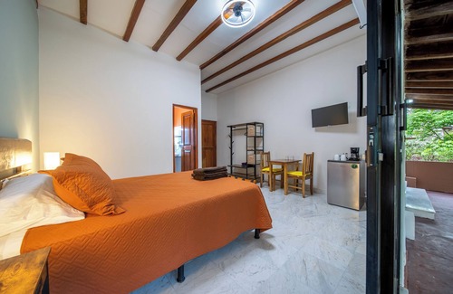 Pedasi Bed & Breakfast | Zenquility Inn & Tavern