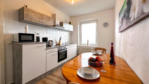 Schwerin Apartment | Zentrale Ferienwohnung mit Gartennutzung