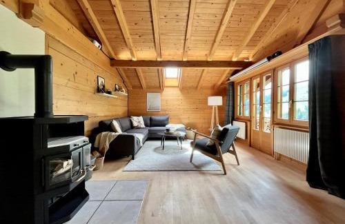 Adelboden Apartment | zentrale, gemütliche Wohnung im Schweizer Stil I Bergblick