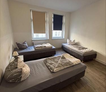 Halle Apartment | Zentrale Monteurswohnung mit Küche, WLAN & Vollausgestattet