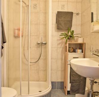 Sankt Moritz-Bad Apartment | Zentrale Wohnung in St. Moritz mit großem Balkon