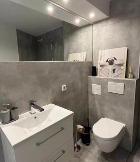 Stadtbezirk 3 Apartment | Zentrales und renoviertes Apartment nähe Medienhafen mit Balkon