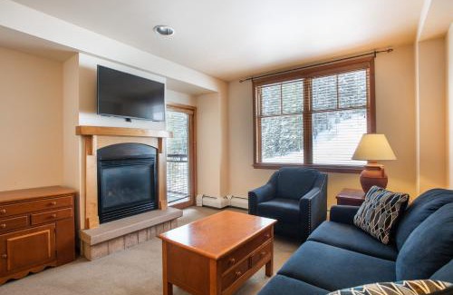 Winter Park Apartment | Zephyr Mountain Lodge Condo with views of Arapahoe National Forest condo