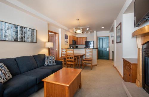 Winter Park Apartment | Zephyr Mountain Lodge Condo with views of Arapahoe National Forest condo